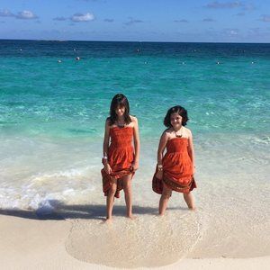 Meet your Posher, Crystal